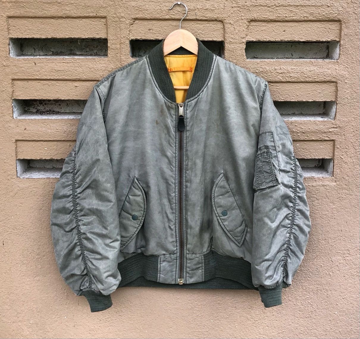 Vintage VTG Sun Faded Flyer’s Man Intermediate Ma-1 Bomber Jacket Size US M / EU 48-50 / 2 - 1 Thumbnail