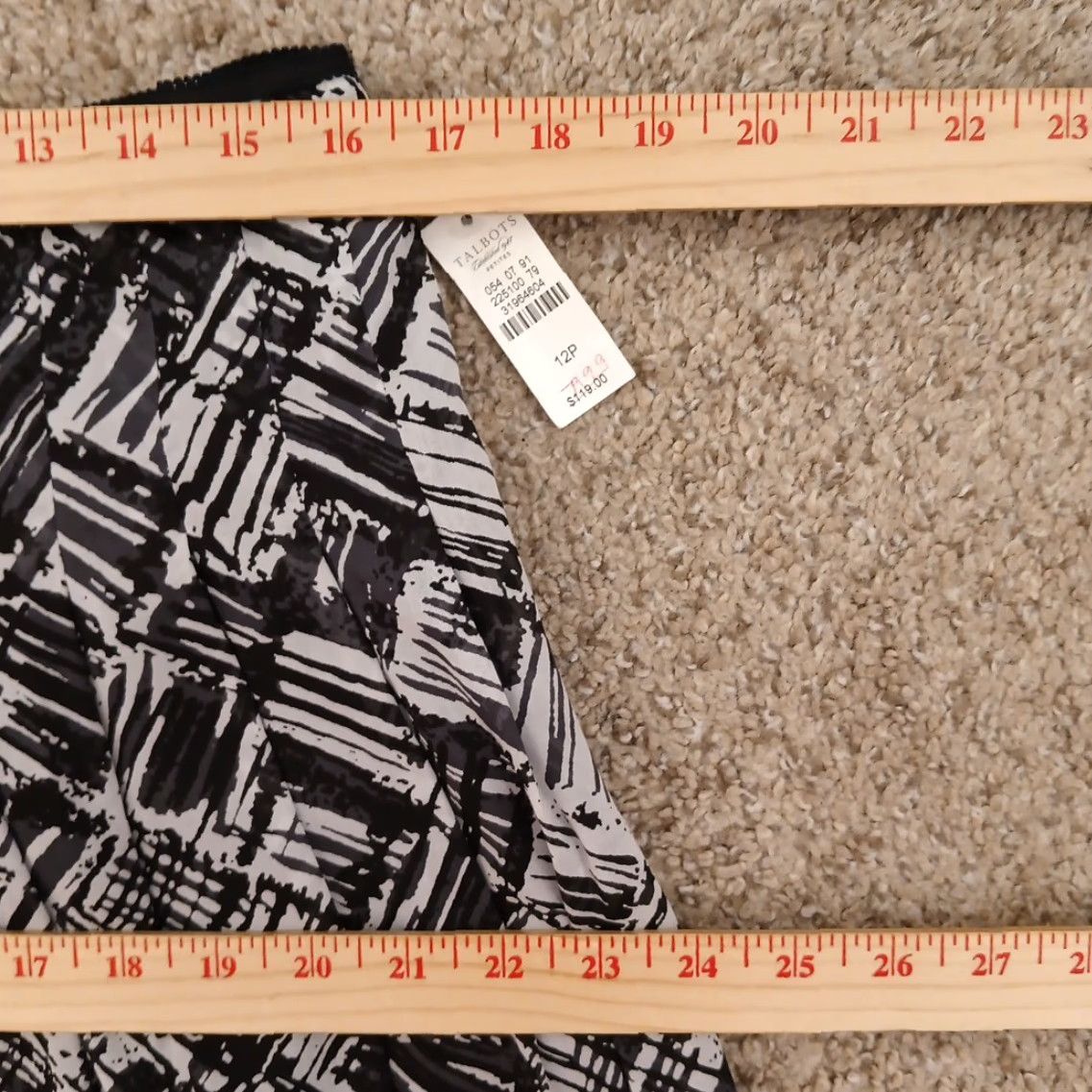 Talbots Talbots Skirt Petite 12P Gray Geometric Knee Length Pleated Dry Clean Only Cotton Silk Lightweight Lined Women Skirt Mens? No, Women Size 34" / US 12 / IT 48 - 3 Thumbnail