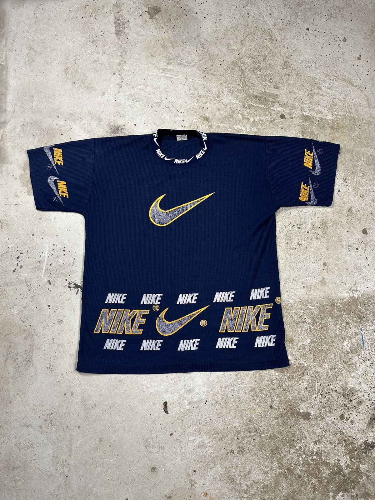 Nike ‼️ Rare Vintage Nike Swoosh Spell Out 90s Multi Navy Tee Size US L / EU 52-54 / 3 - 1 Thumbnail