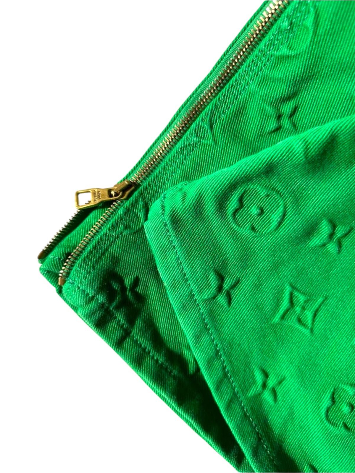 Louis Vuitton LOUIS VUITTON 32 Carpenter Embossed Monogram Denim Jeans Size US 32 / EU 48 - 5 Thumbnail