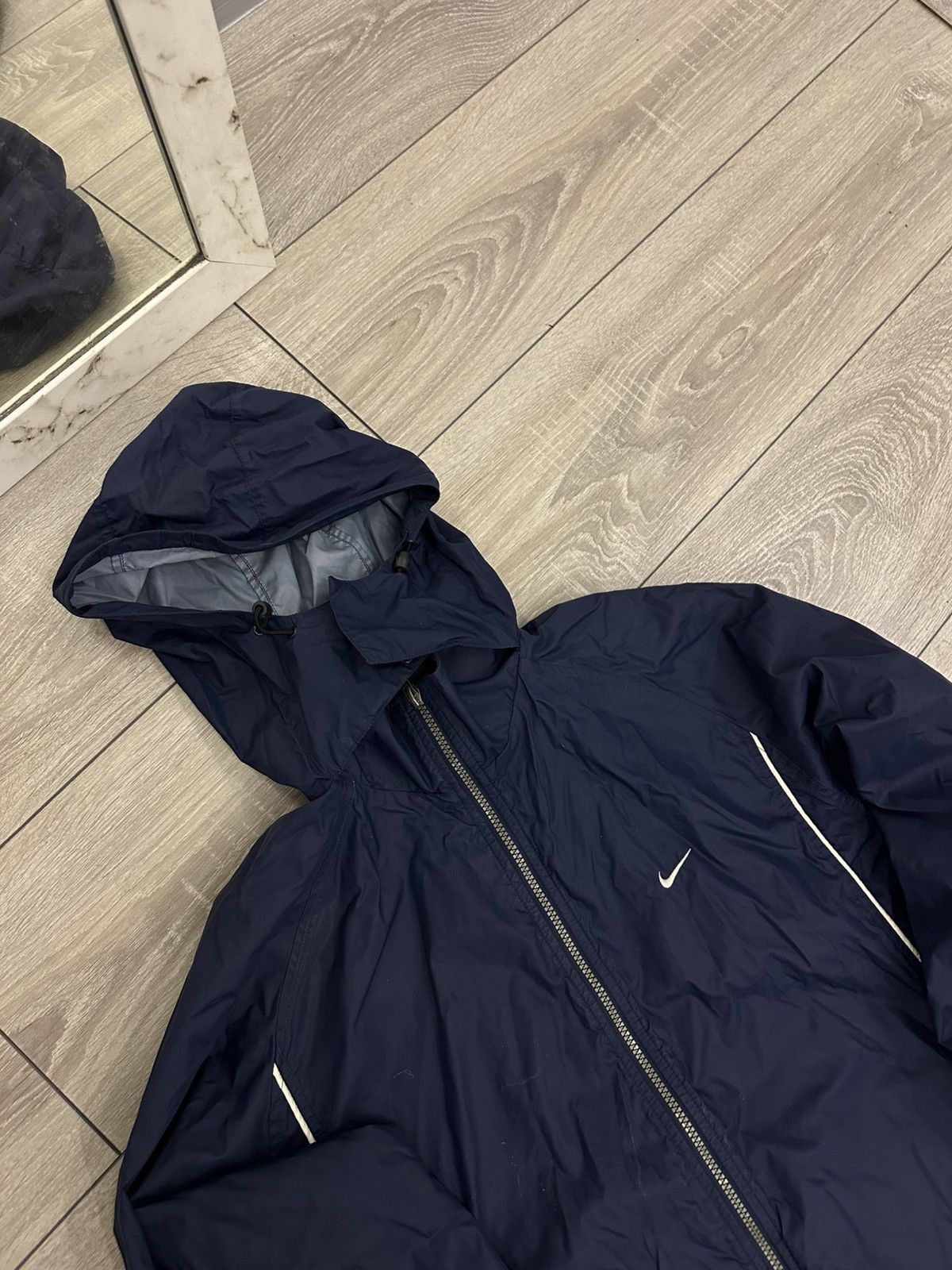 Nike Nike Nylon Vintage Track Jacket Windbreaker Size US L / EU 52-54 / 3 - 3 Thumbnail