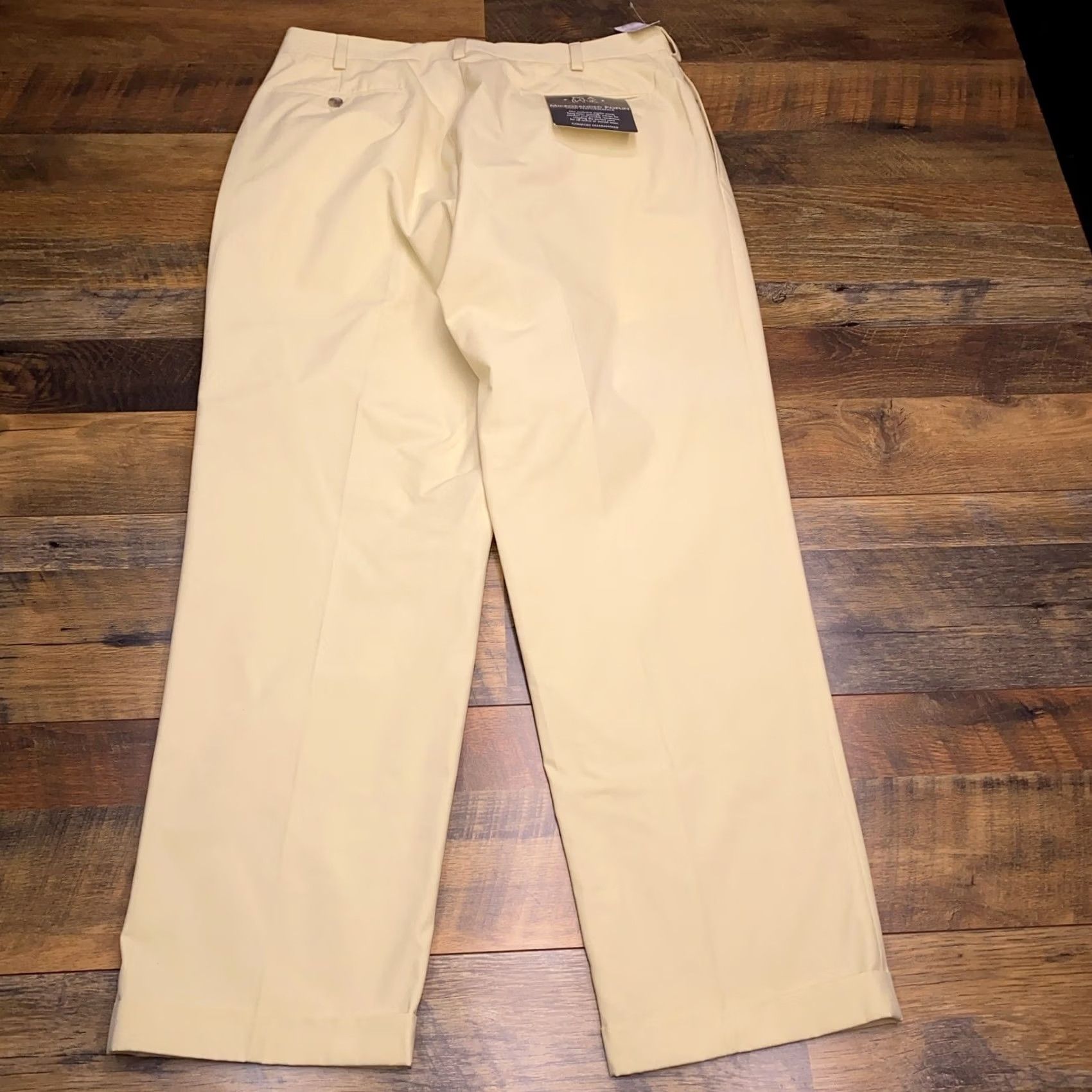 Jos. A. Bank Jos. A. Bank Pants Mens 36x30 Yellow Dress Pants Regular Straight 60% Cotton 40% Polyester Size US 36 / EU 52 - 2 Thumbnail