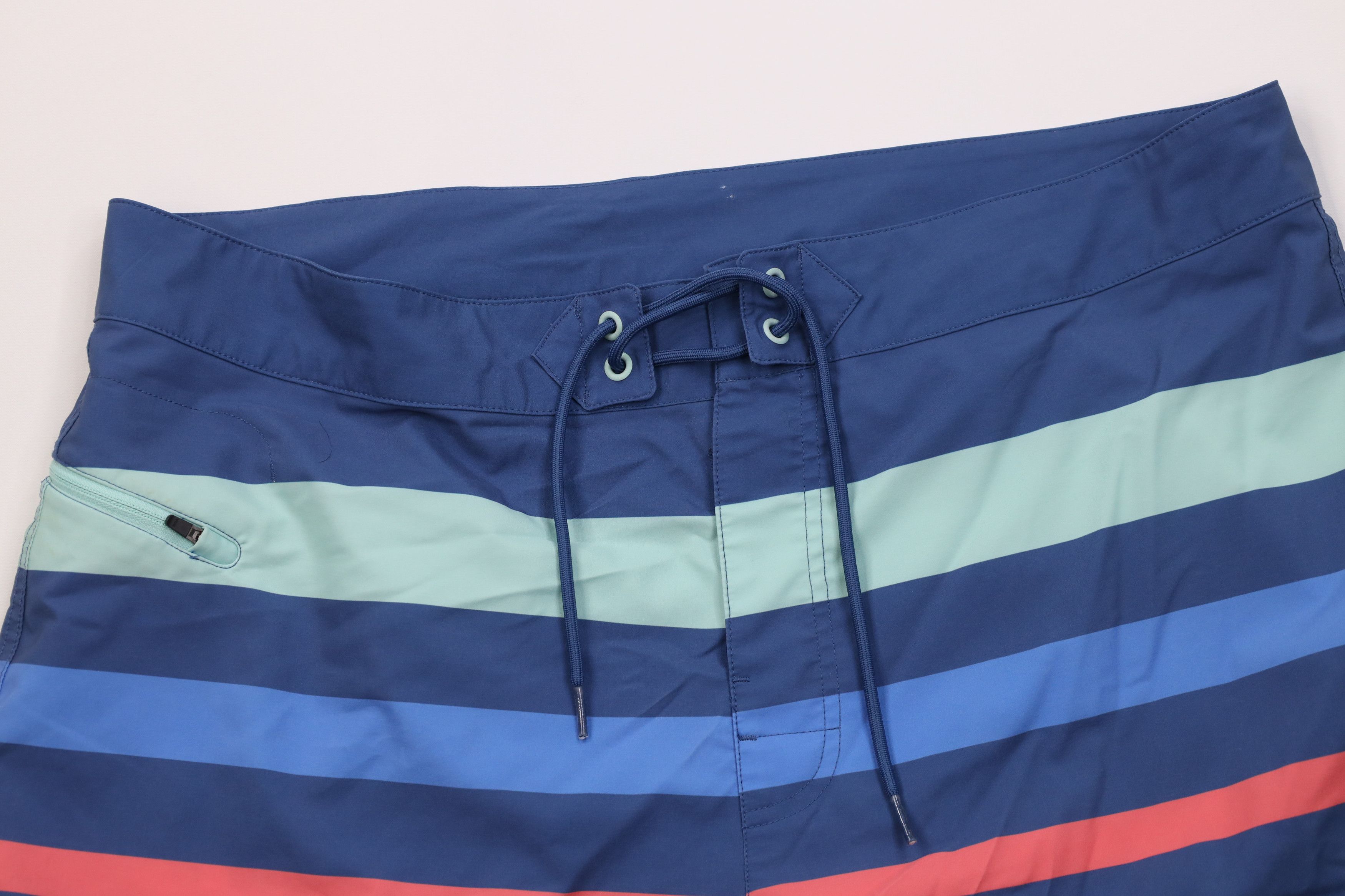 Vineyard Vines Vineyard Vines Color Block Swimming Board Shorts Trunk Size US 38 / EU 54 - 2 Thumbnail