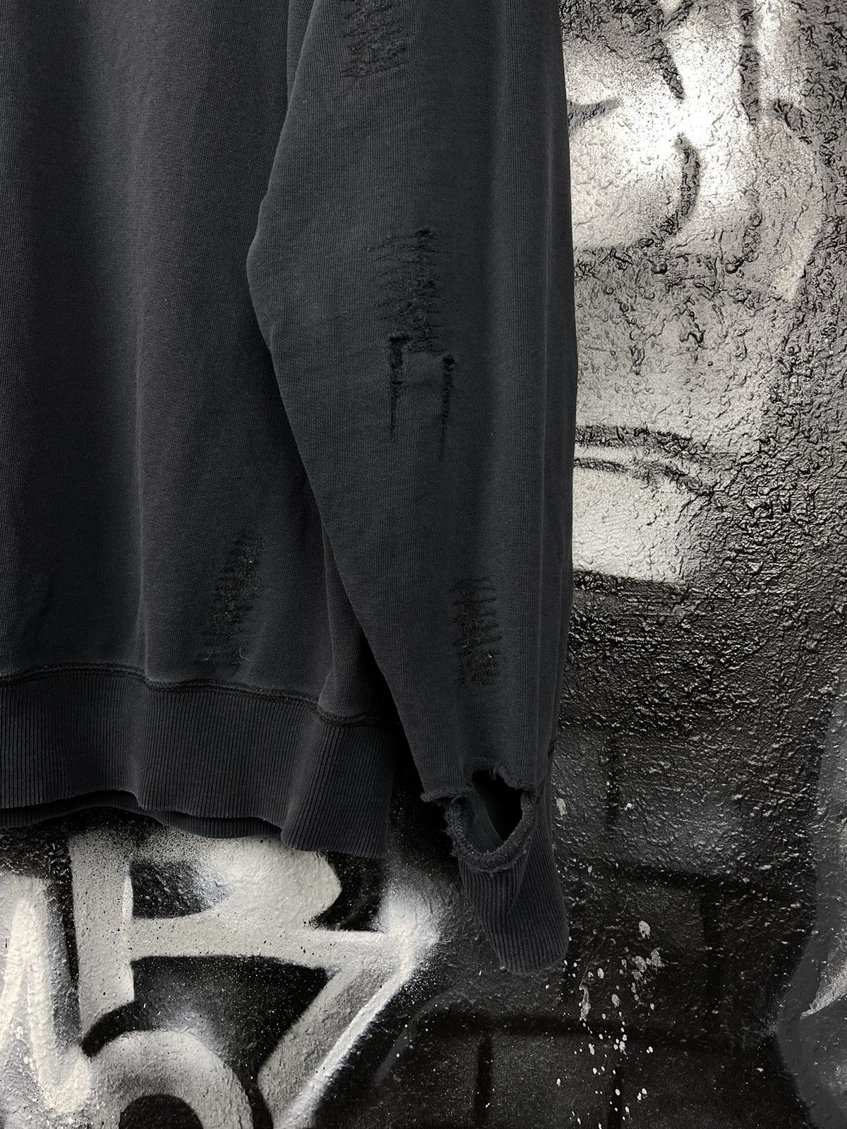 Designer × Diesel Diesel Graphic Print Wolf Distressed Sweatshirt Men’s Size US XL / EU 56 / 4 - 9 Thumbnail