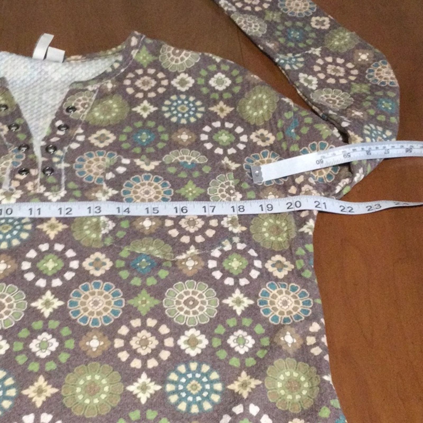 Other Cato Est 1946 Floral L/S Grommet Trim V-neck Knit Top Size M Size M / US 6-8 / IT 42-44 - 16 Thumbnail
