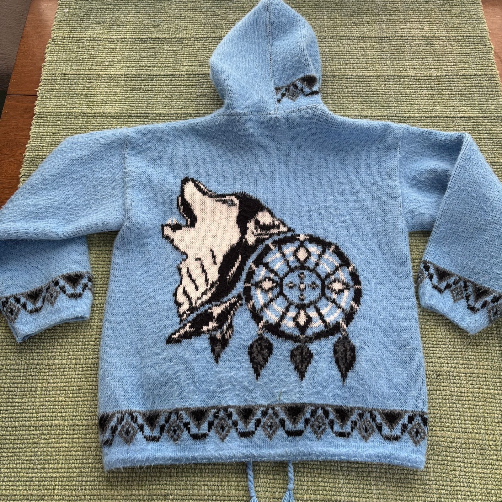 Vintage Vintage Fuzzy Knit Native American Wolf Hoodie Sweater Sz M Size M / US 6-8 / IT 42-44 - 7 Thumbnail