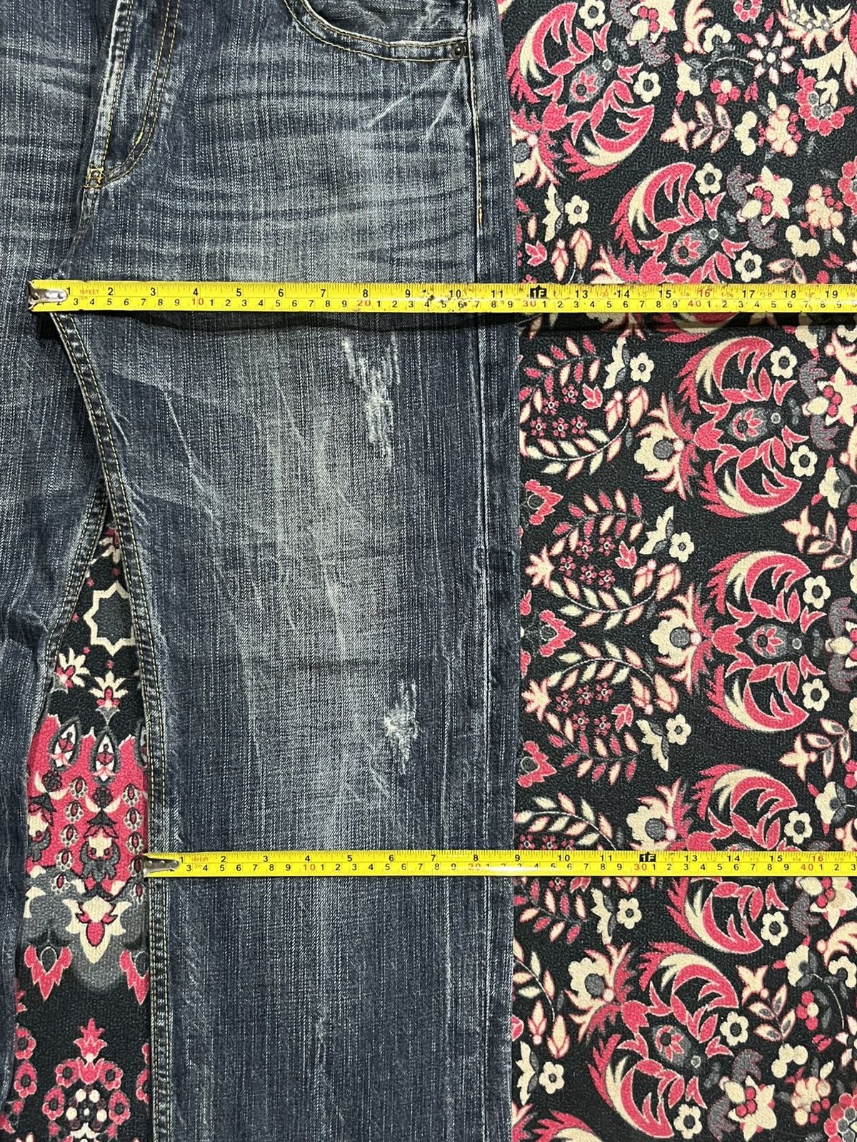 Le Grande Bleu (L.G.B.) Vintage Anti Label Embroidery Slogan Rhinestone Dark Jeans Size US 33 - 13 Thumbnail