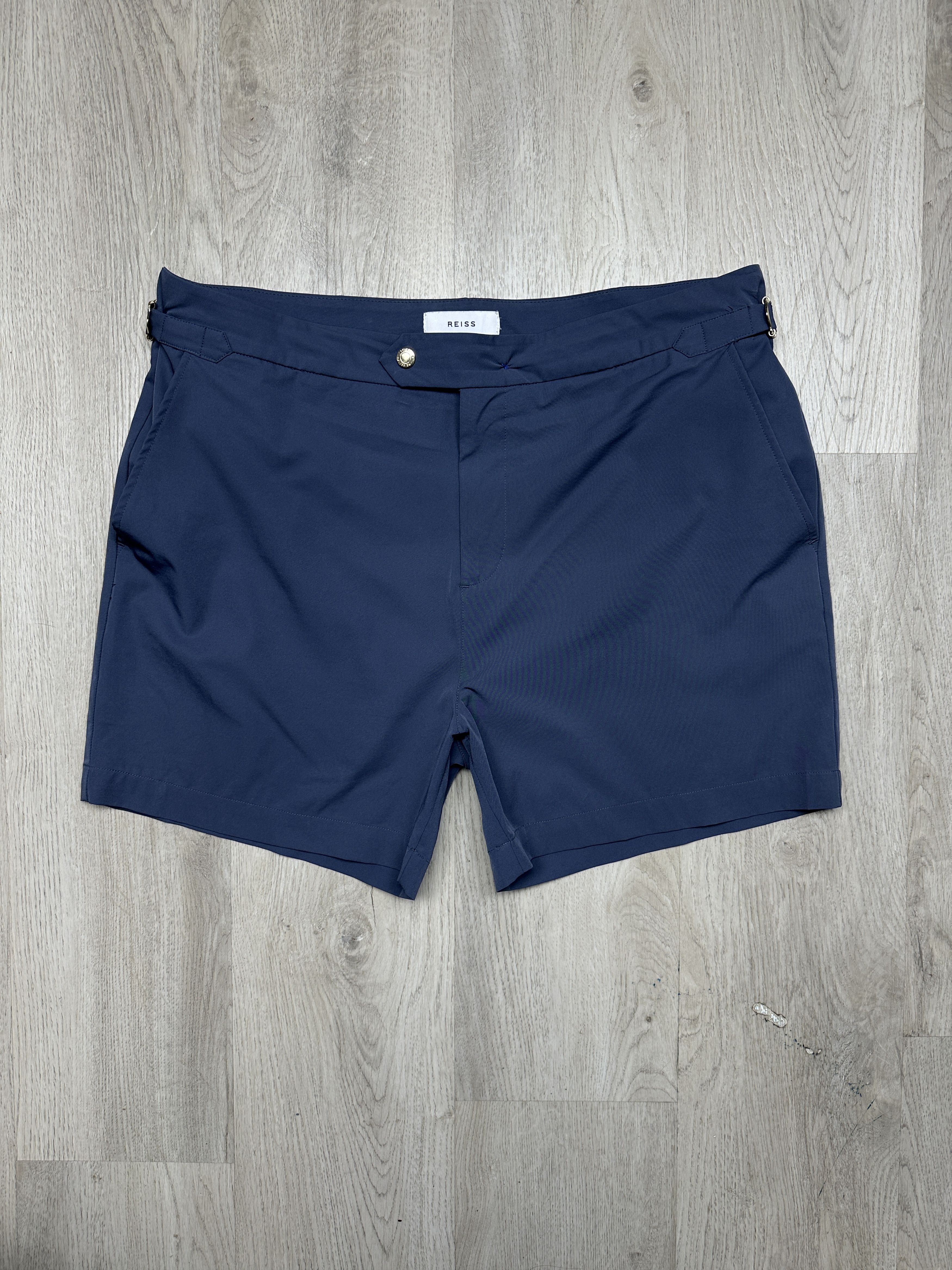 Reiss Reiss Mens Classic Shorts Size US 36 / EU 52 - 1 Thumbnail