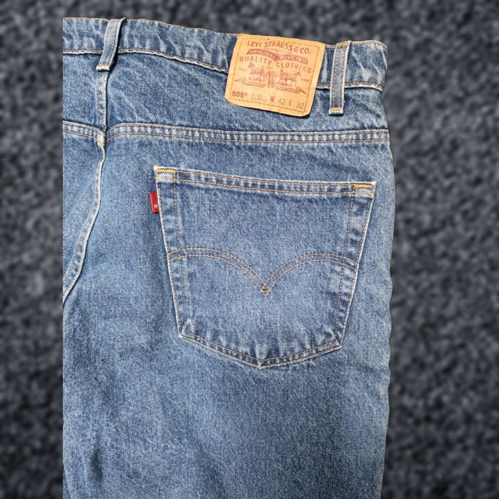 Levi's Levis Mens Jeans 42x32 Blue Denim 505 Regular Straight Fit Mid Rise Size US 42 / EU 58 - 1 Thumbnail