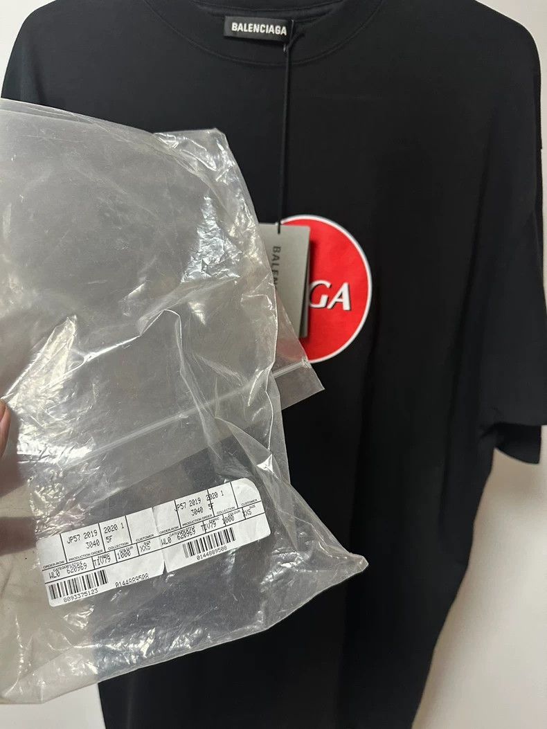 Balenciaga Balenciaga Black MasterCard Coke Short Sleeve Size US XXS / EU 40 - 8 Thumbnail