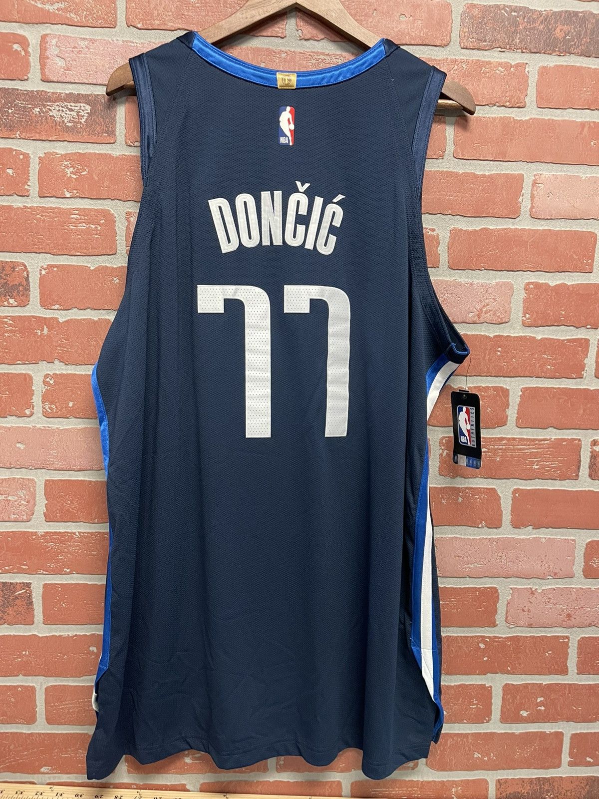 Mitchell & Ness Size XXL - Luka Dallas Mavericks Statement Edition Jersey Size US XXL / EU 58 / 5 - 3 Thumbnail