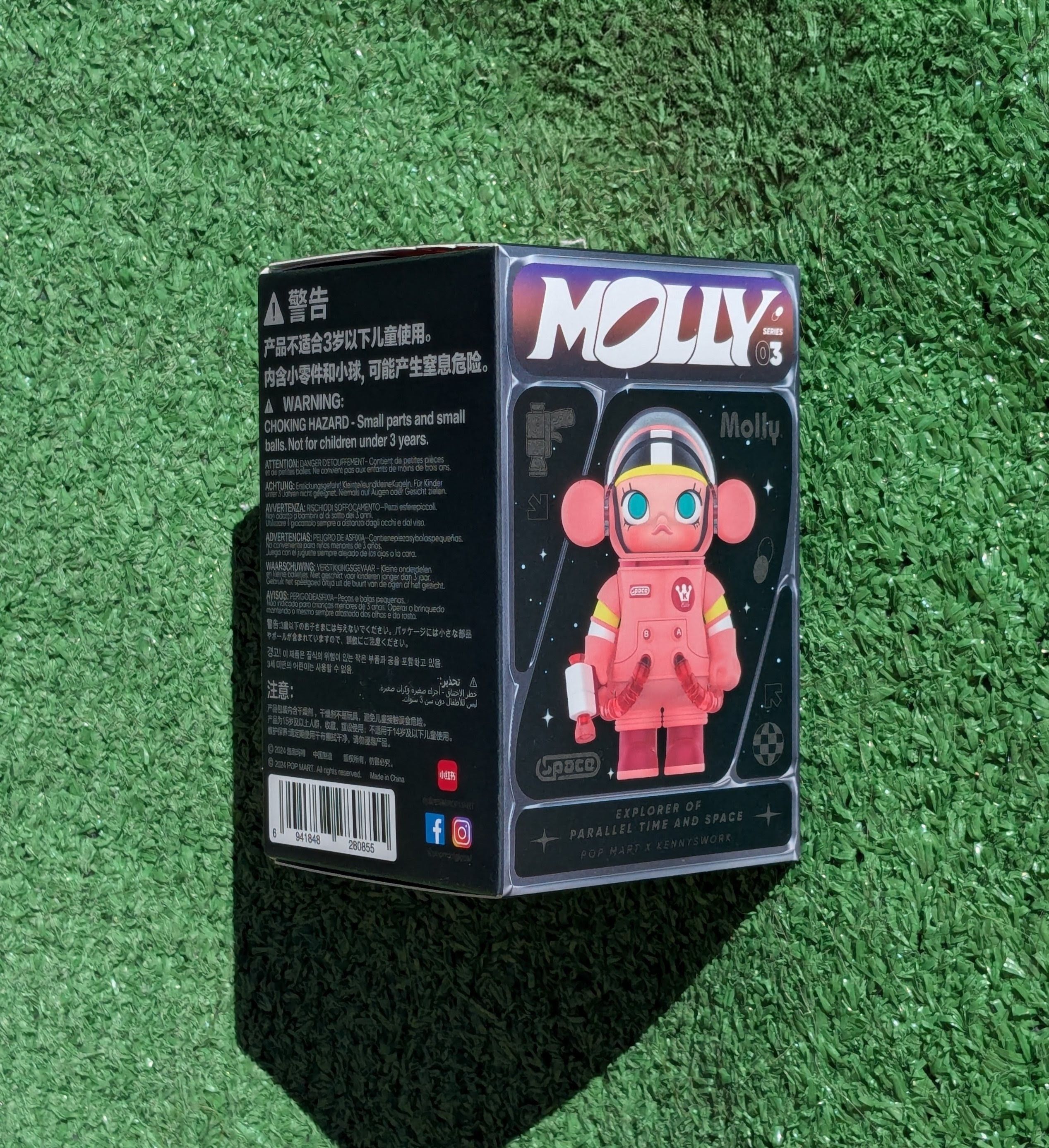 POP MART Pop Mart Mega Space Molly 100% Series 3 Blind Box Figure Size ONE SIZE - 1 Thumbnail