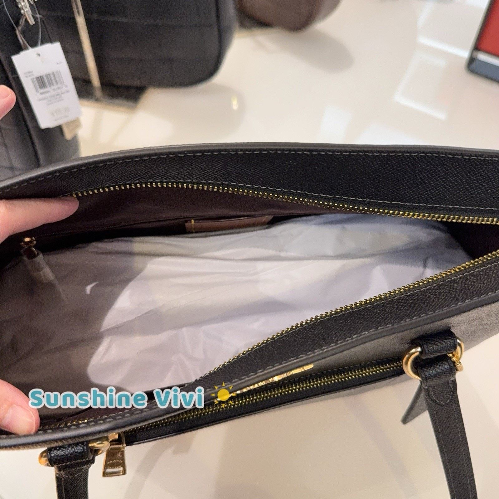 Coach NWT COACH CCD71 Station Tote Bag leather Gold Black Size ONE SIZE - 6 Thumbnail