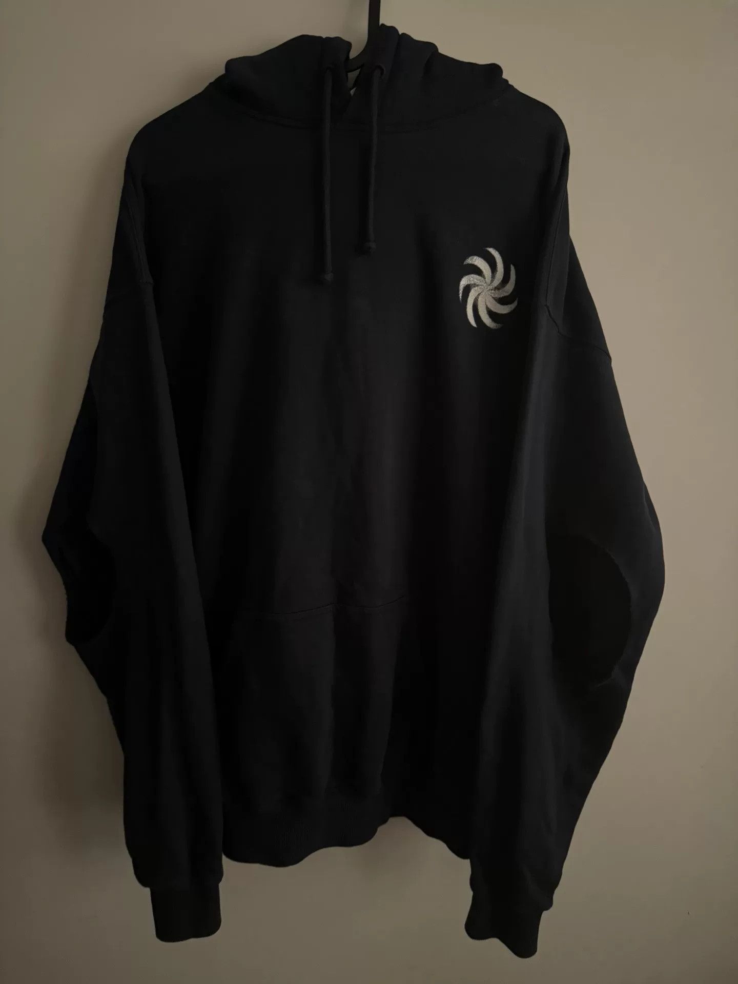 Vetements Vetements 19FW Spiral Fist Cutout Hoodie Size US XS / EU 42 / 0 - 1 Thumbnail