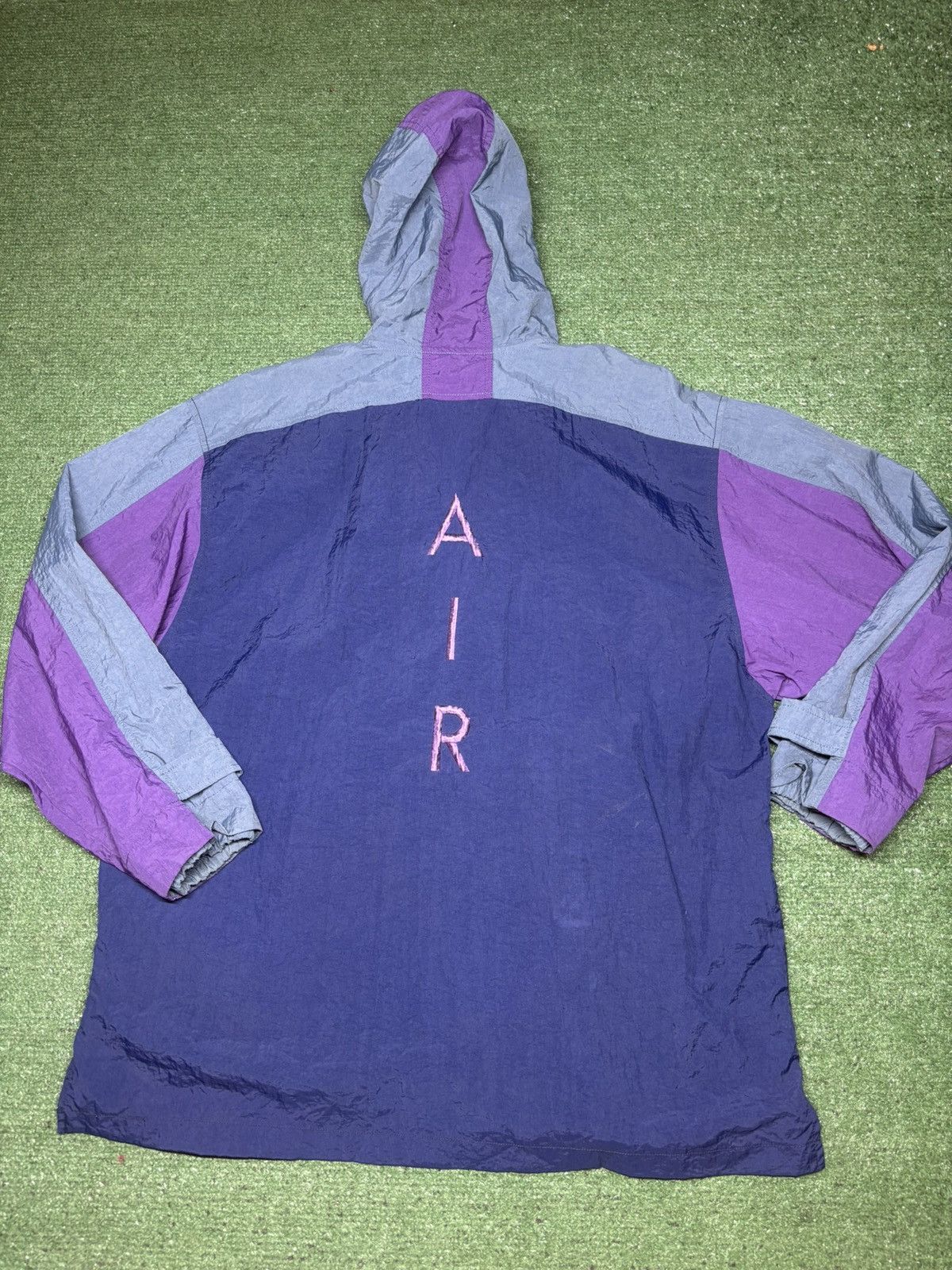 Nike Vintage Nike Windbreaker Made For Champs Rare Size M Size US L / EU 52-54 / 3 - 8 Thumbnail