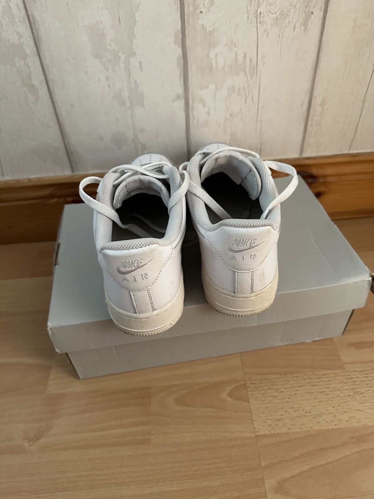 Nike Nike Air Force 1 Size US 8.5 / EU 41-42 - 3 Thumbnail