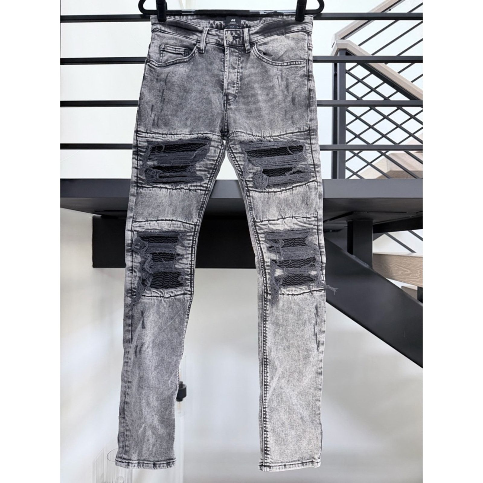 H&M H&M Grey Acid-Wash Skinny Jeans w Black Distressed Panels Size US 30 / EU 46 - 1 Thumbnail