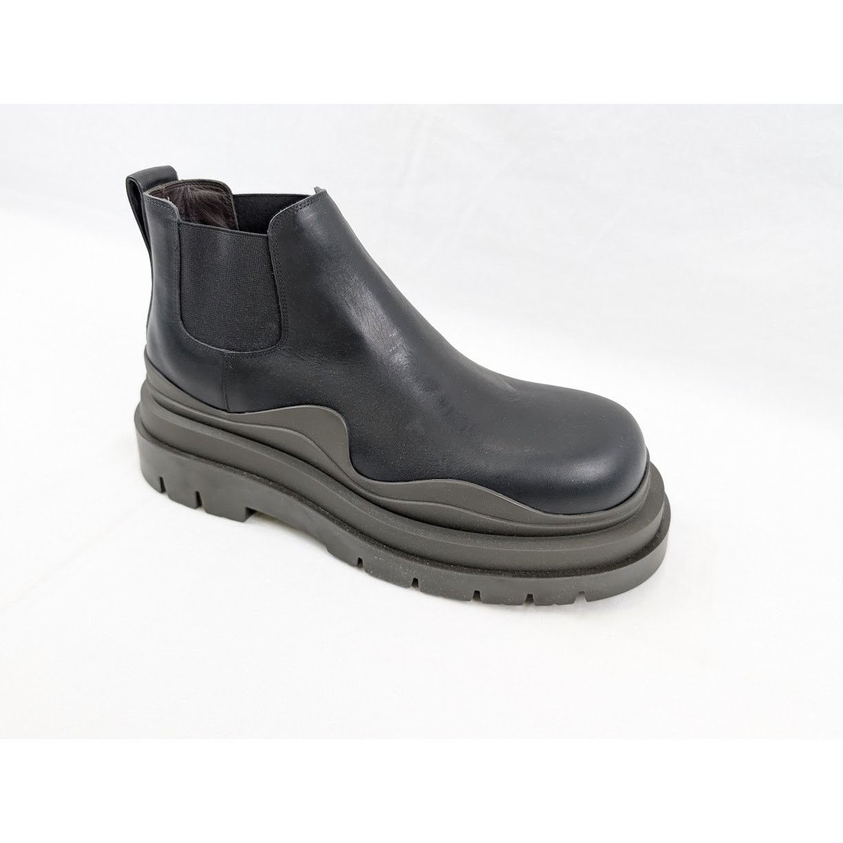 Bottega Veneta o1rshd1 Military Calf Tire Ankle Boots in Black Size US 11 / EU 44 - 2 Thumbnail