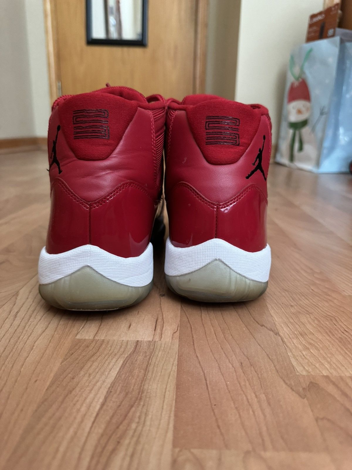 Jordan Brand × Nike Retro Jordan 11 Win Like 96 Size US 11 / EU 44 - 4 Thumbnail