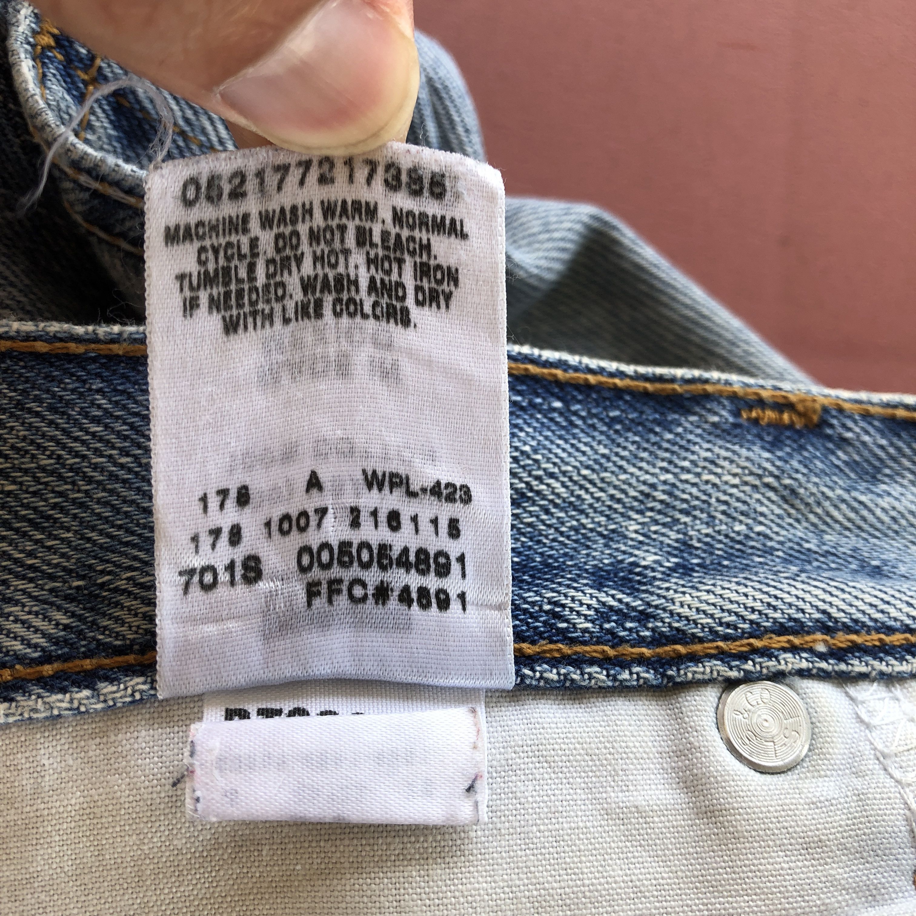 Levi's Vintage Levis Dirty Jeans Levi's 505 Faded Light Wash Denim Size US 34 / EU 50 - 10 Thumbnail