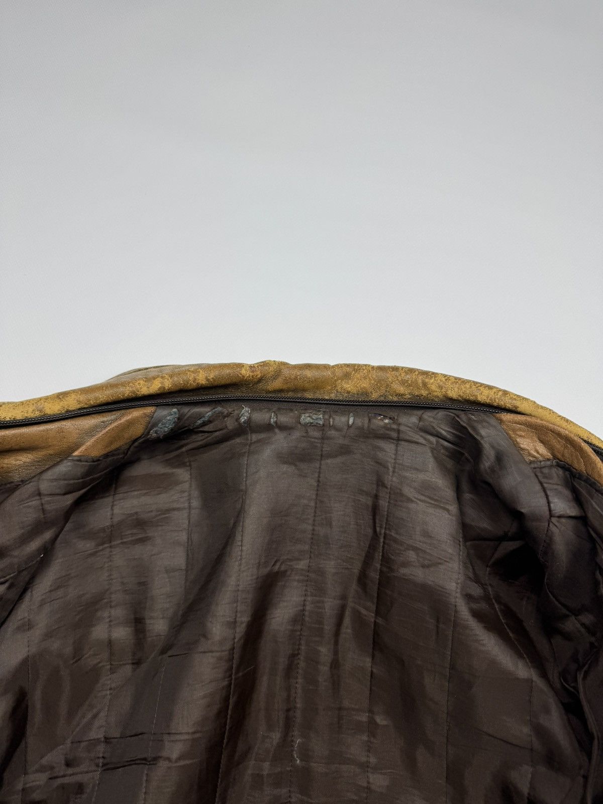 Vintage Vintage Top Gun Heavy Distressed Aviation Leather Jacket Size US L / EU 52-54 / 3 - 22 Thumbnail