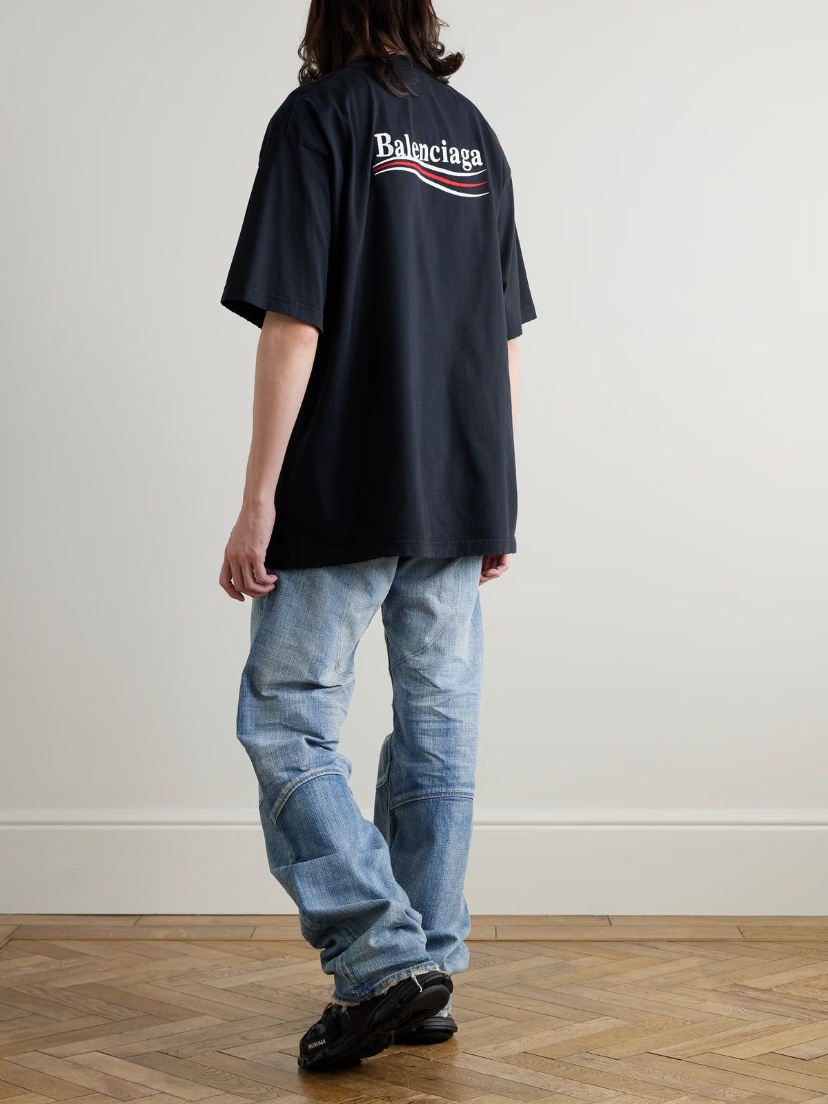 Balenciaga Balenciaga political T shirt, regular fit RRP$650 Size US L / EU 52-54 / 3 - 2 Thumbnail
