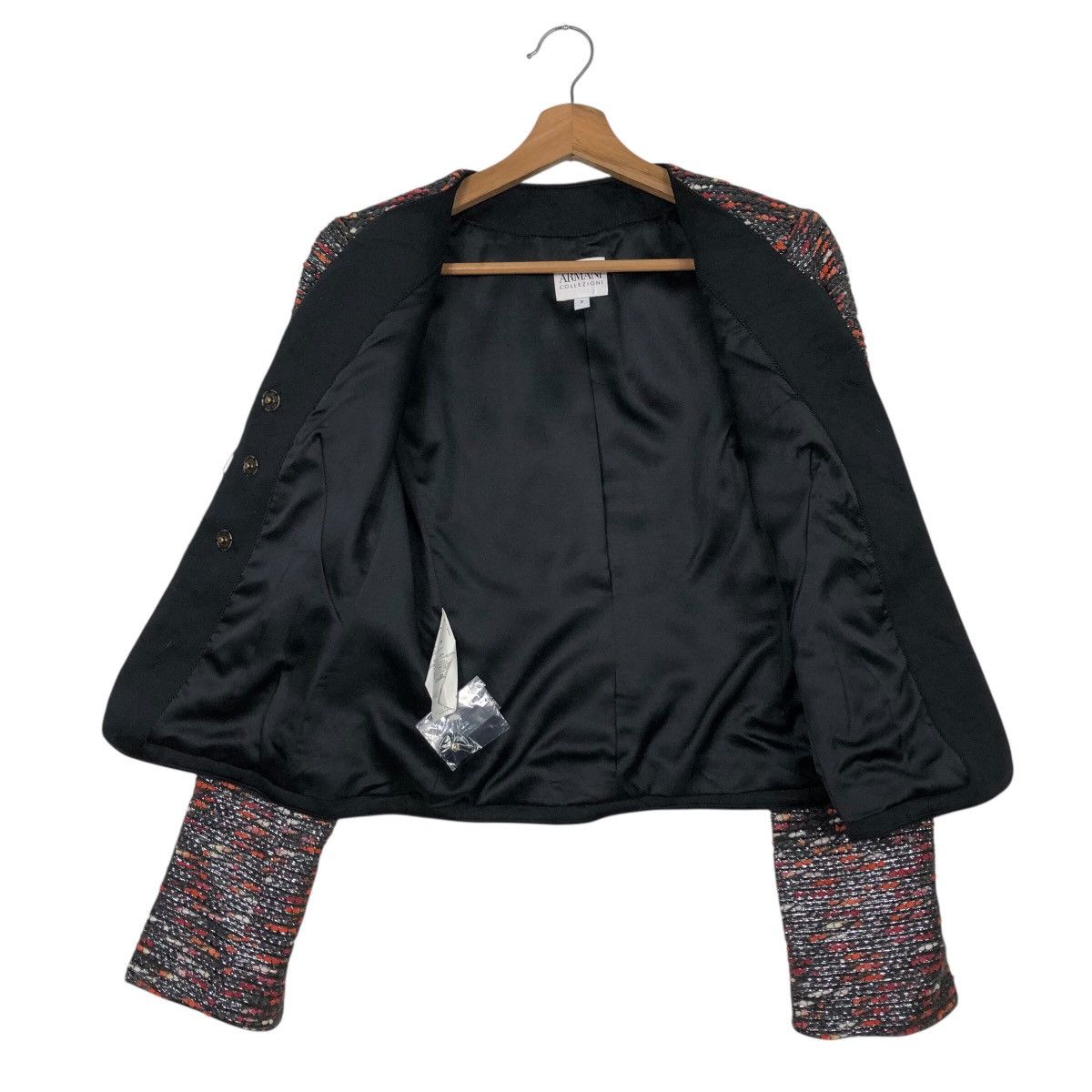 Armani Collezioni Armani Collezioni Textured Knit Button Jacket Size M / US 6-8 / IT 42-44 - 14 Thumbnail