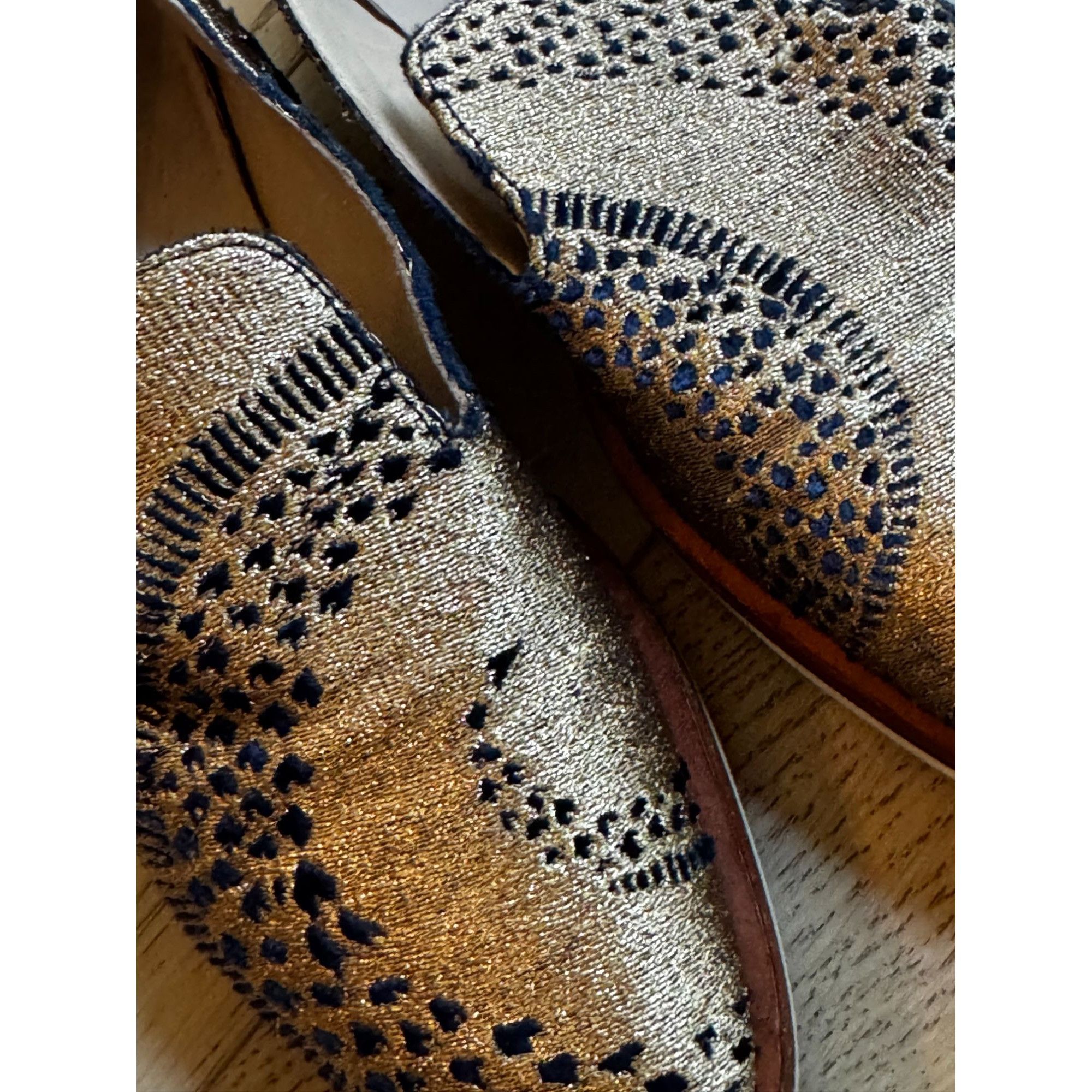 Free People Free People Gold Navy Textile Loafers Sz 7 37 Slip-On Leathe Size US 7 / IT 37 - 2 Thumbnail
