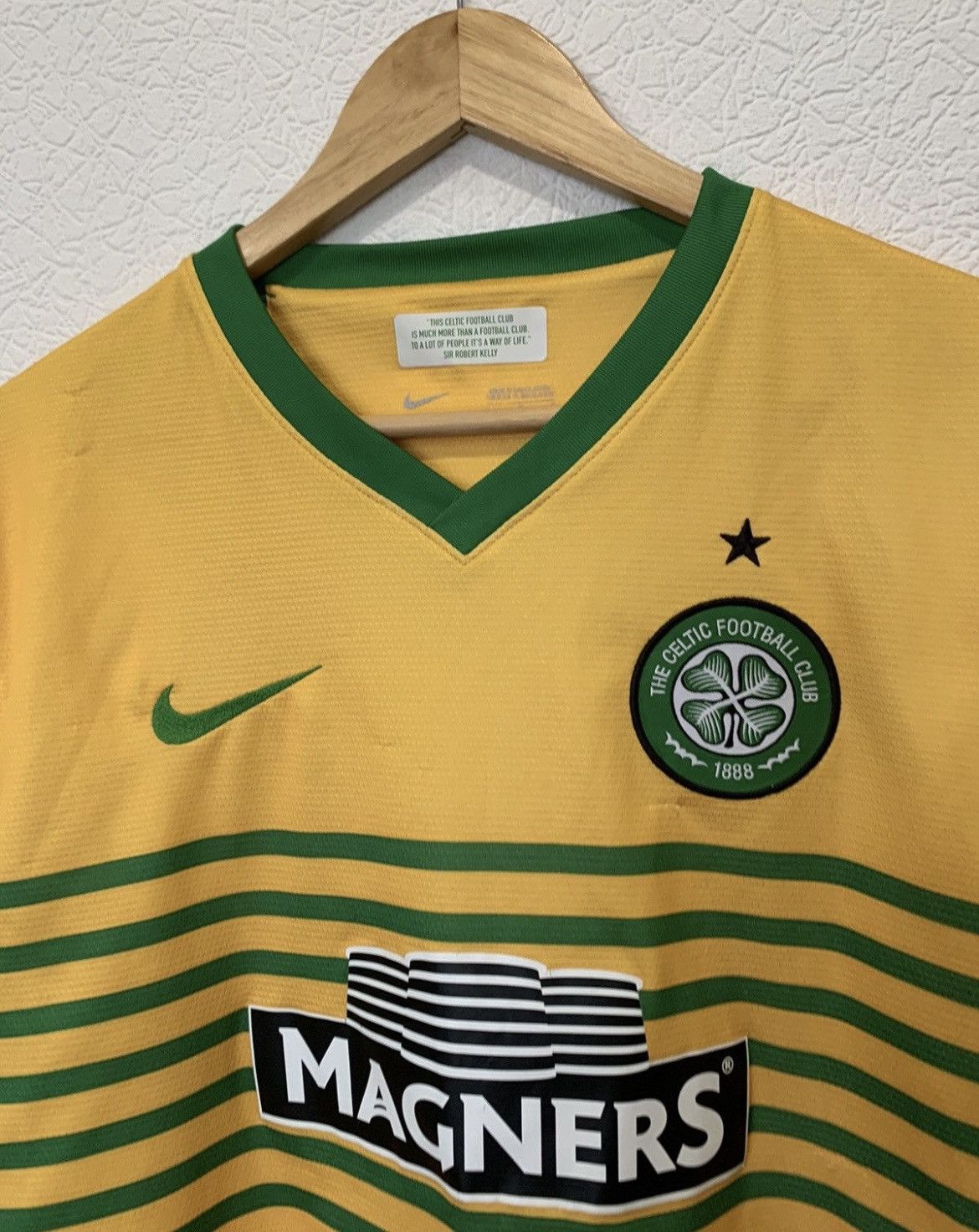 Nike CELTIC NIKE 2013/2014 AWAY KIT SOCCER JERSEY FOOTBALL Size US L / EU 52-54 / 3 - 2 Thumbnail