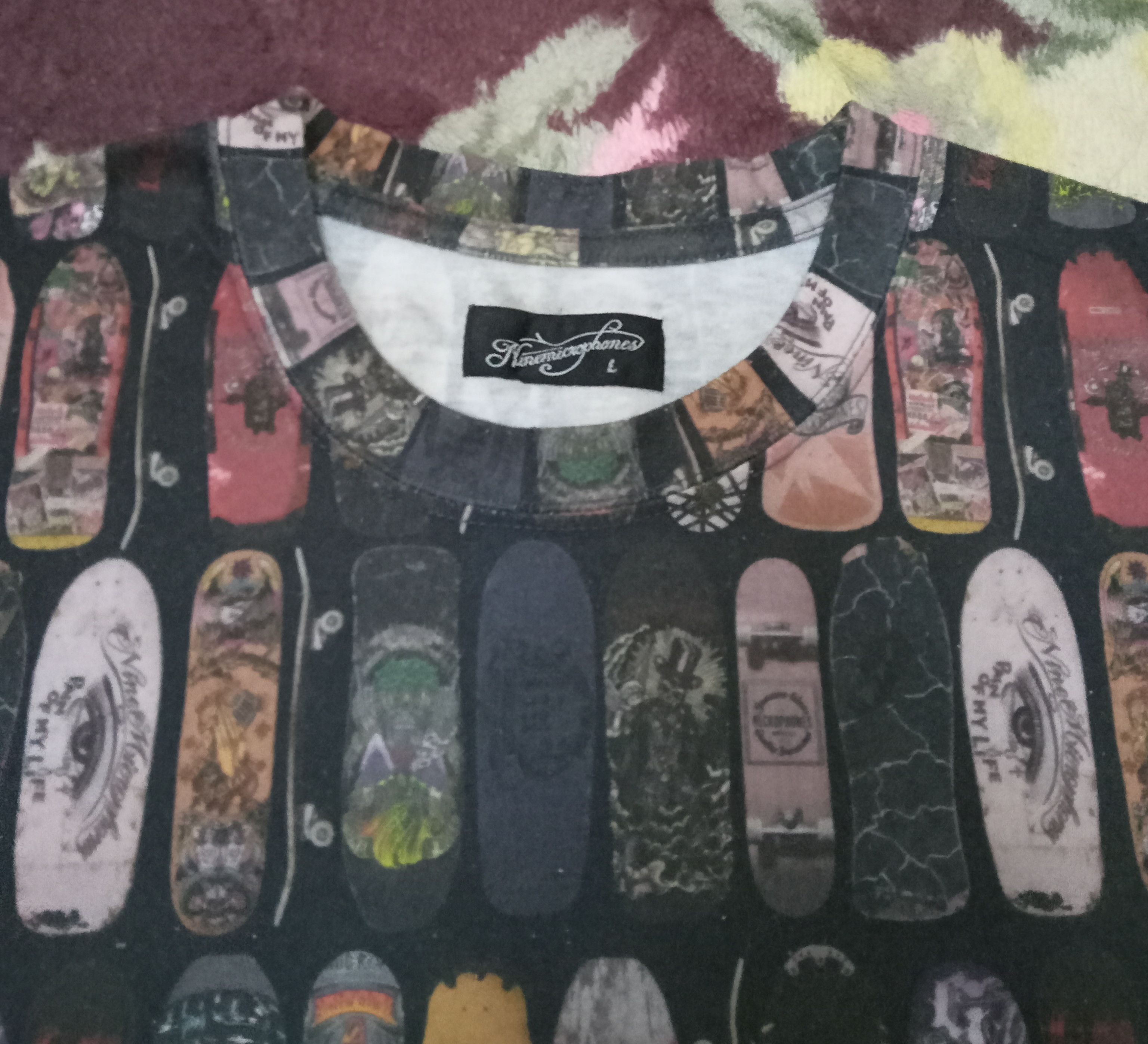 Japanese Brand Nine Microphones Skates All over Print Rare T Shirt Size US M / EU 48-50 / 2 - 6 Thumbnail