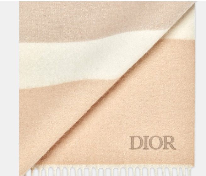 Dior o1w1db10425 31E001 Size: OS / Oversized Scarf Size ONE SIZE - 4 Thumbnail