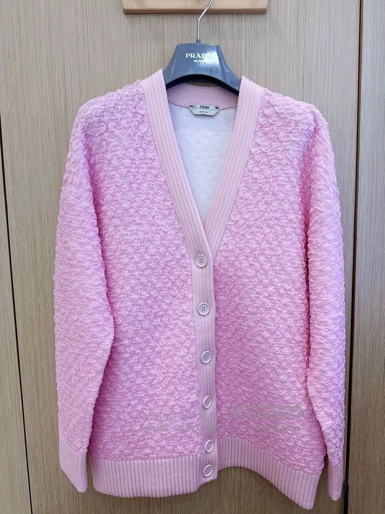 Fendi Fendi Exclusive pink embossed relief texture knit cardigan Size XS / US 0-2 / IT 36-38 - 2 Thumbnail