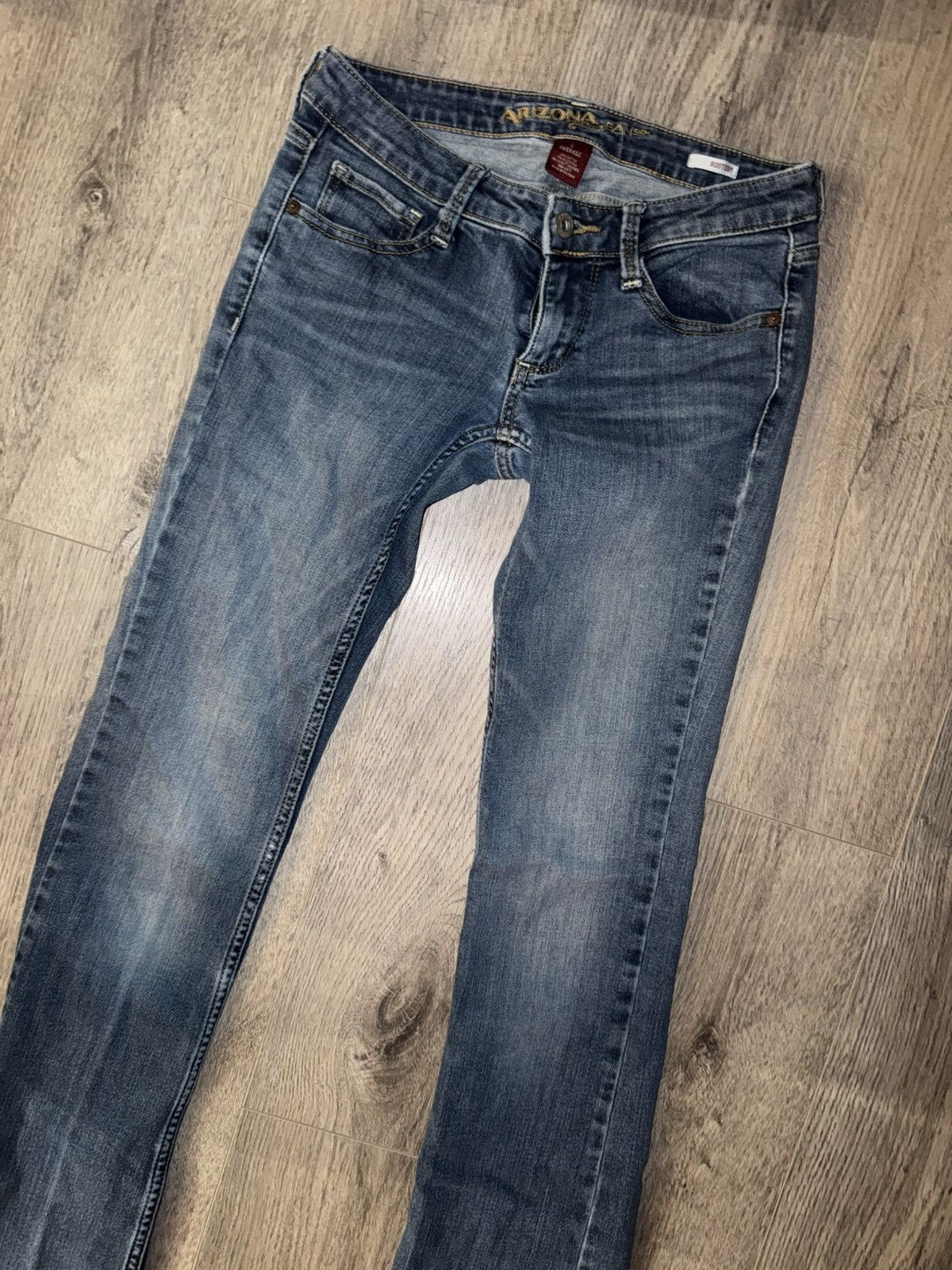 Arizona Jean Co. Arizona Jeans Early 2000’s Low-waisted, boot Cut blue jeans Size 25" / US 0 / IT 36 - 6 Thumbnail