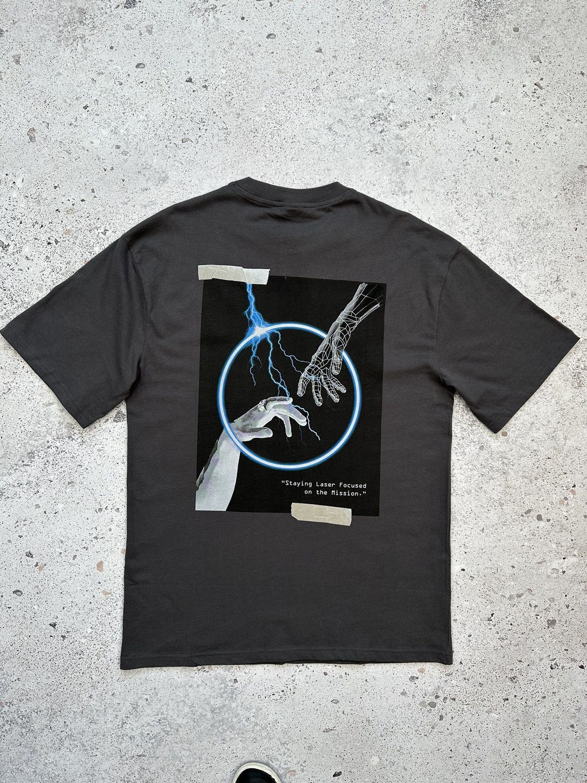 Karl Kani Karl Kani Metaverse Signature graphic T shirt Men M washed Size US M / EU 48-50 / 2 - 5 Thumbnail
