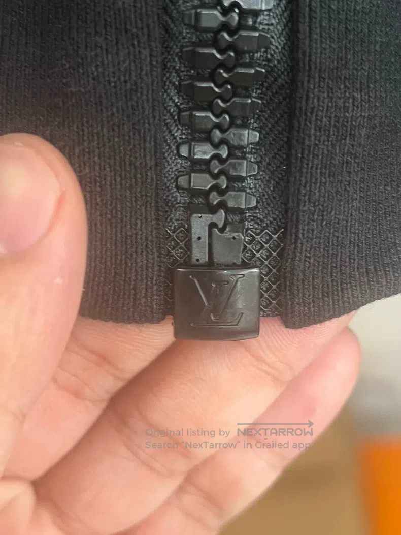 Louis Vuitton Louis Vuitton Black and white full print teddy jacket Size US M / EU 48-50 / 2 - 5 Thumbnail