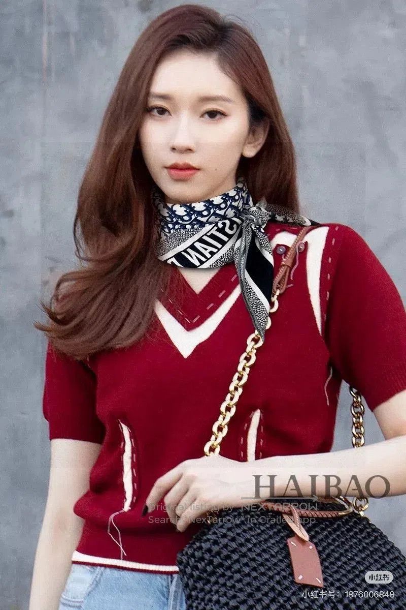 Maison Margiela Maison Margiela Knit Top with Unique Design. Size US XS / EU 42 / 0 - 9 Thumbnail