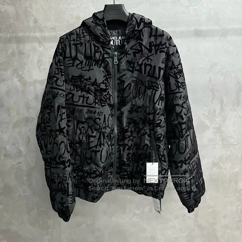Versace Versace Black Hooded Puffer Jacket for Men . Size US L / EU 52-54 / 3 - 1 Thumbnail
