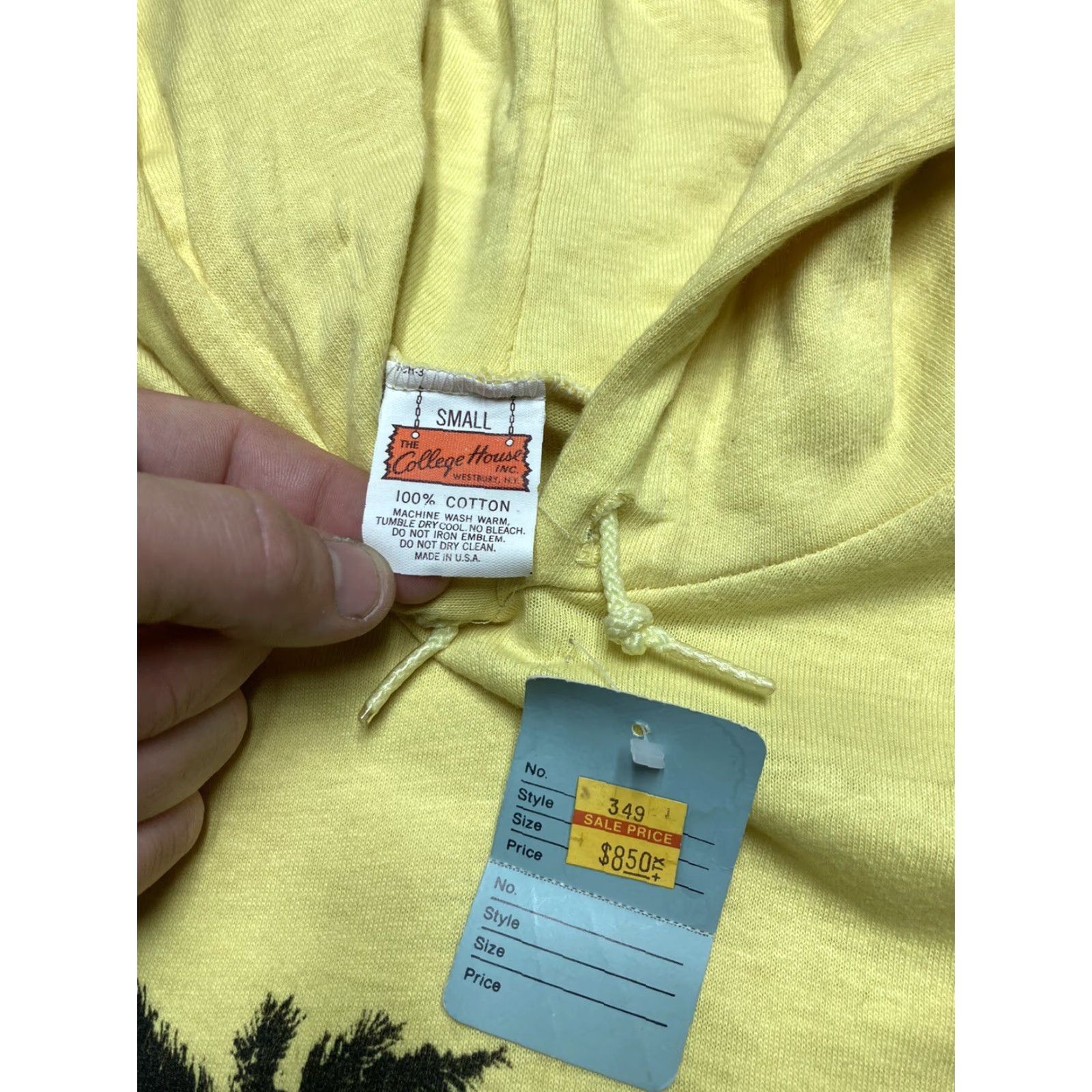 Doublet VINTAGE Michigan Vintage 1970’s surf graphic double sided shirt hoodie cotton NOS College House Small S Yellow Men T-Shirt Size US S / EU 44-46 / 1 - 6 Thumbnail