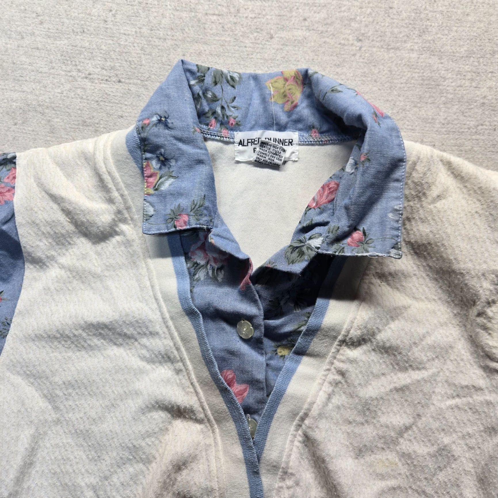 Vintage Alfred Dunner Short Sleeve Shirt Women PL White Floral Crochet Embroidered Crew Neck Sweater Top 55% Ramie 45% Cotton Knit Vintage? (No, not vintage) Size L / US 10 / IT 46 - 2 Thumbnail
