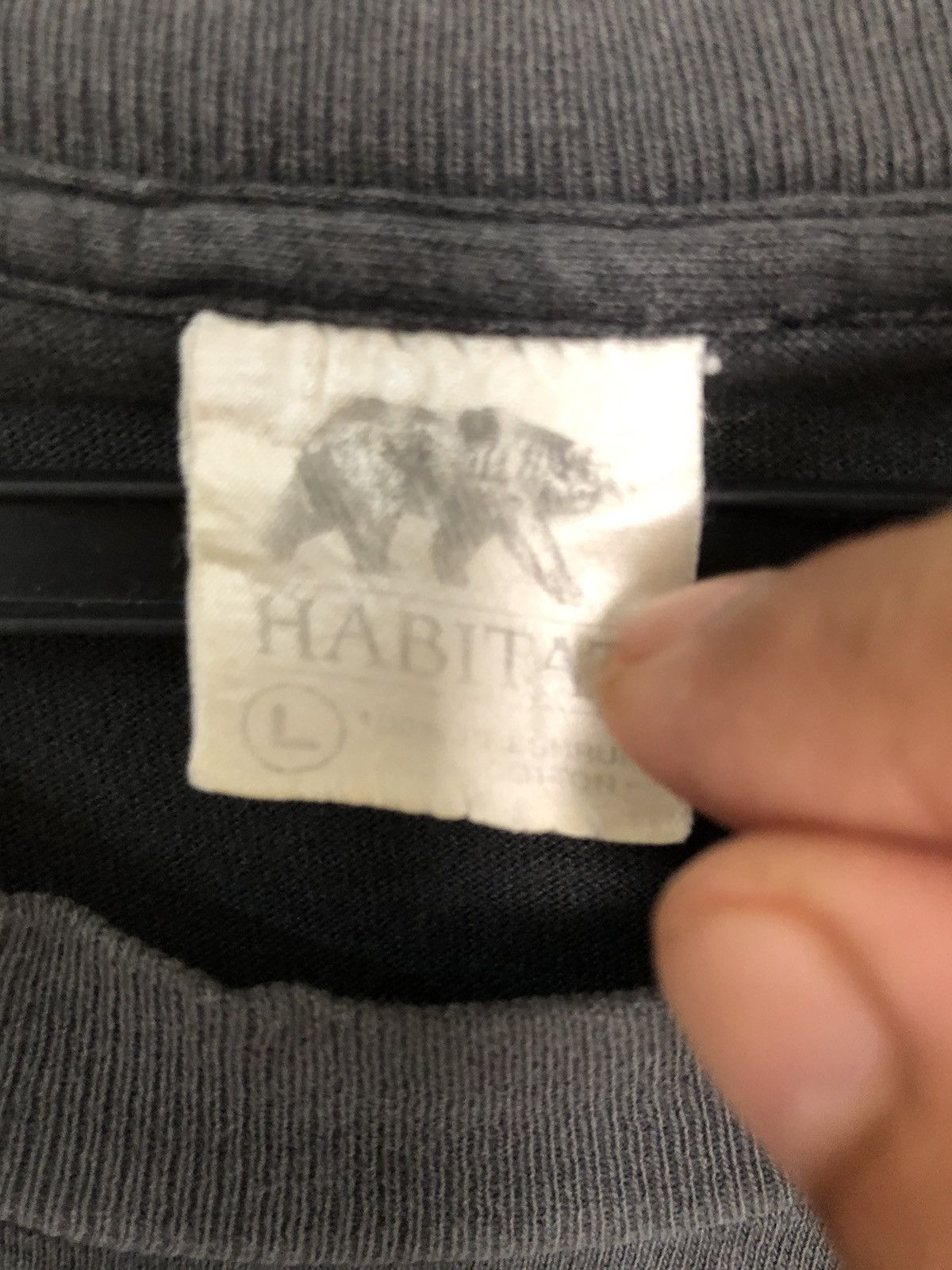 Vintage Vintage 90s SKI Aspen Habitat Tee Size US L / EU 52-54 / 3 - 9 Thumbnail