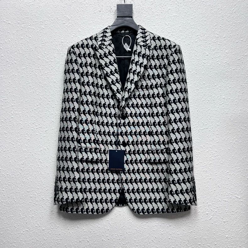 Louis Vuitton Louis Vuitton NBA LOGO embroidered lining presbyopic print Size US L / EU 52-54 / 3 - 1 Thumbnail