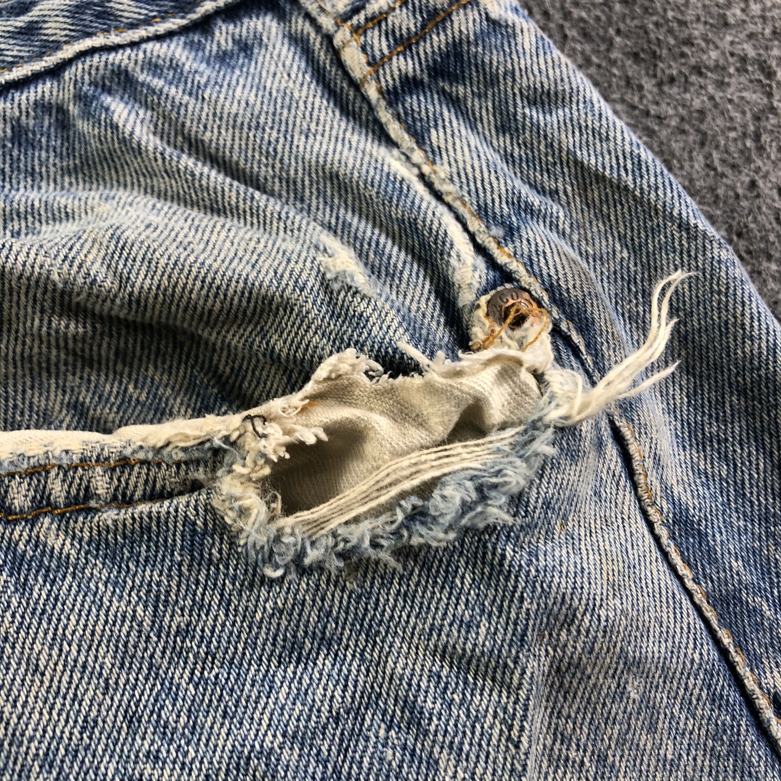 Levi's Vintage Blue Wash Levis 501 Jeans-J3566 Size US 37 - 9 Thumbnail