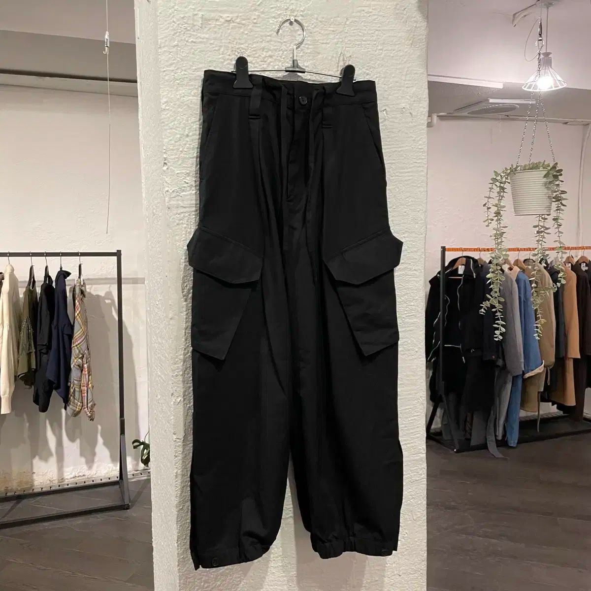Yohji Yamamoto Yohji Yamamoto Y-3 Balloon Cargo Jogger Pants Size US 28 / EU 44 - 1 Thumbnail
