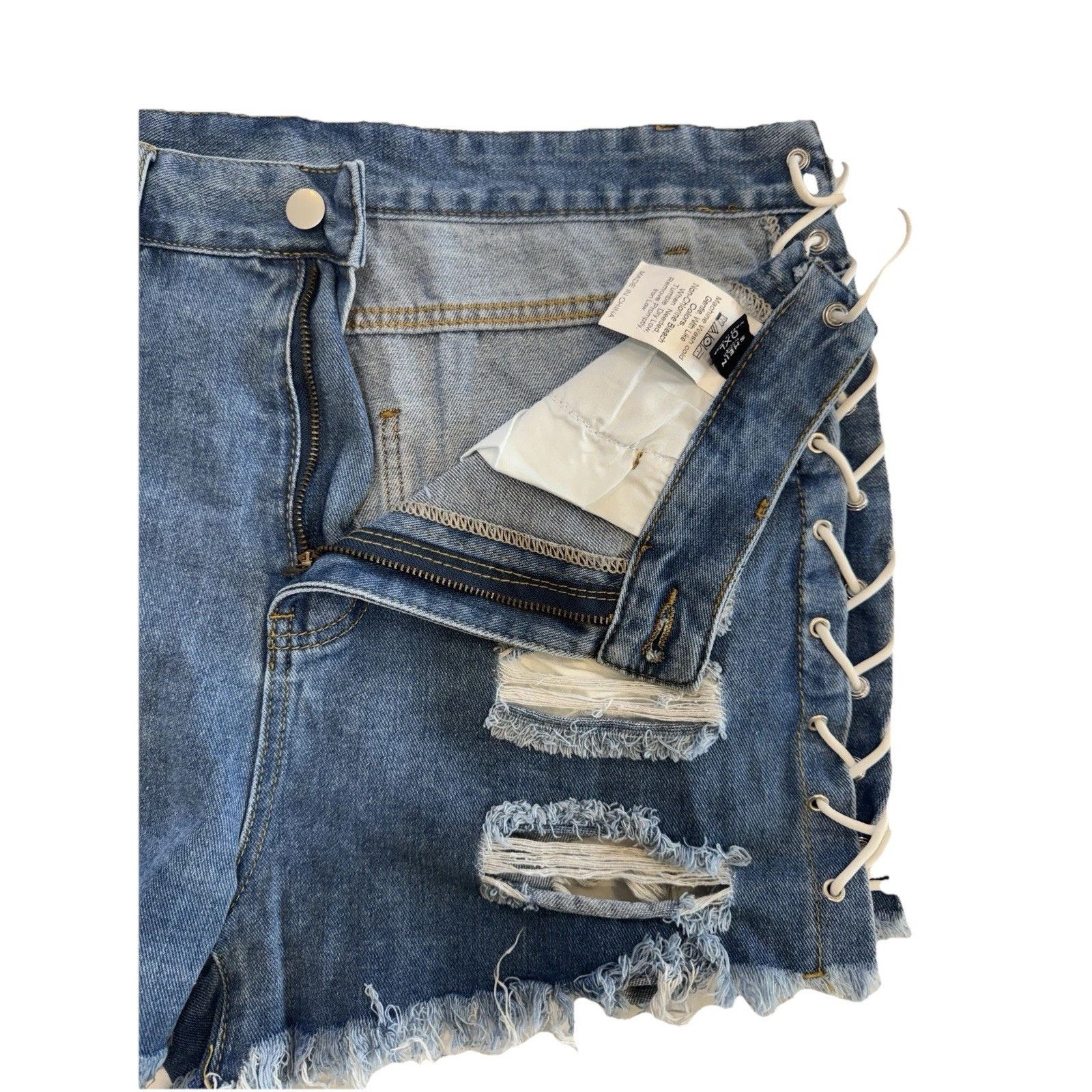 Shein Shein Women Distressed Denim Shorts Lace Up Sides Frayed XL Size 36" / US 14 / IT 50 - 6 Thumbnail