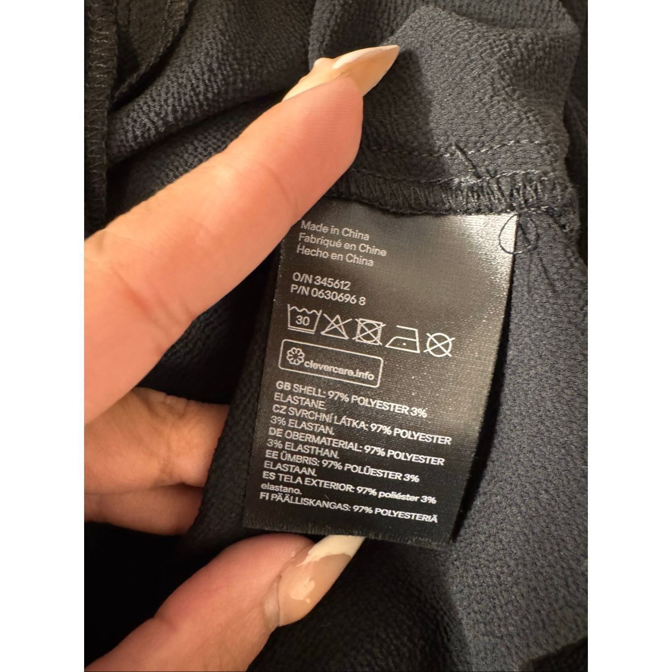 H&M H&M Divided Black Long Sleeve Crop Top Keyhole Twist Front S Size M / US 6-8 / IT 42-44 - 4 Thumbnail