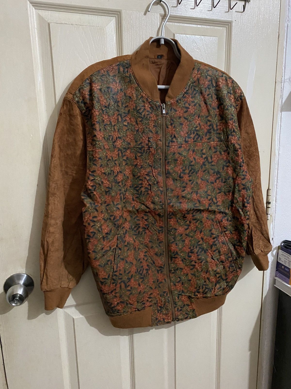 Vintage Vintage Floral Bomber Jacket – Brown Faux Suede Sleeves Size US L / EU 52-54 / 3 - 5 Thumbnail