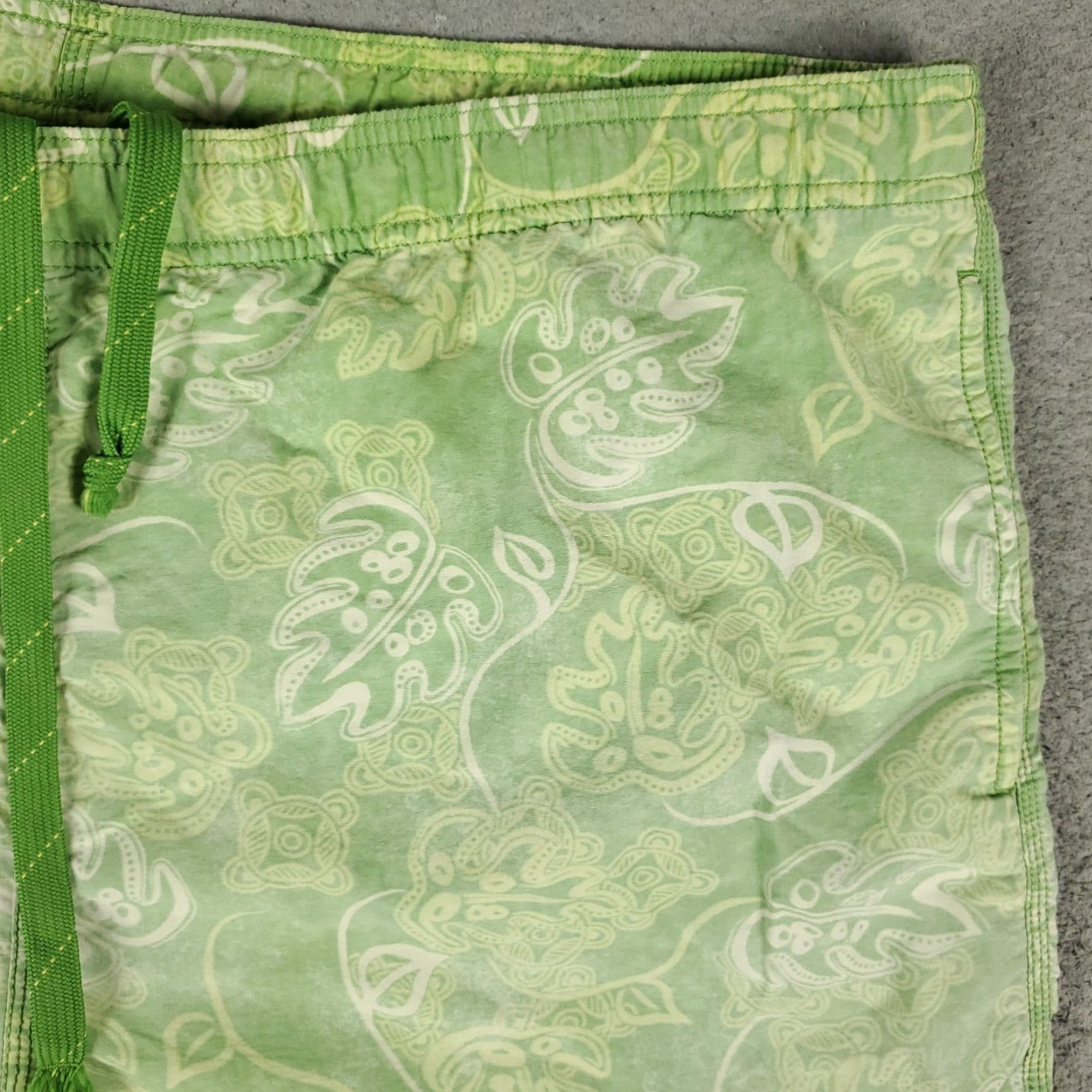 Tommy Bahama Tommy Bahama Shorts Mens Large Green Floral Tropical Beach Board Swim Trunks Size US 33 - 3 Thumbnail