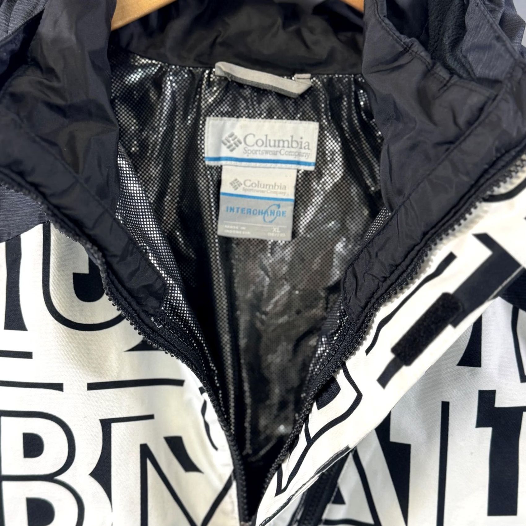 Vintage Columbia Jacket Mens XL Black White Omni-Tech Interchange Hooded Ski Coat Size US XL / EU 56 / 4 - 7 Thumbnail