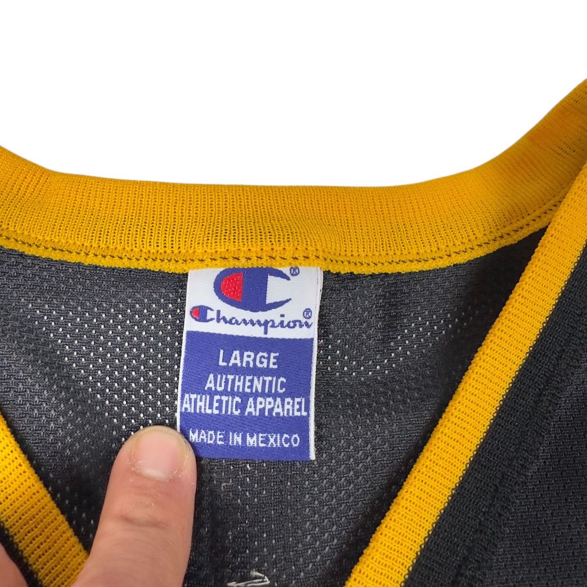 Champion VTG Kobe Bryant 8 LA Lakers Champion Jersey 44 Made In USA Size US L / EU 52-54 / 3 - 3 Thumbnail