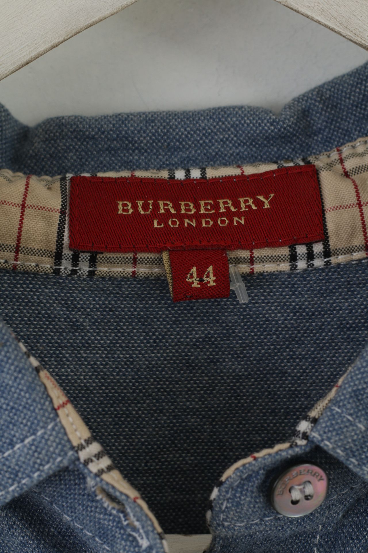 Burberry Burberry London Womens 44 S Shirt Sleeveless 0476 Size S / US 4 / IT 40 - 4 Thumbnail